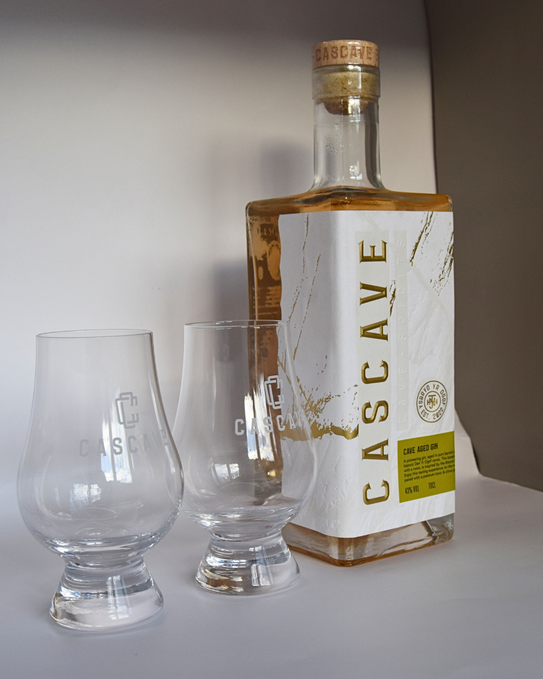 Cave Aged Gin & Engraved Tasting Glass Set