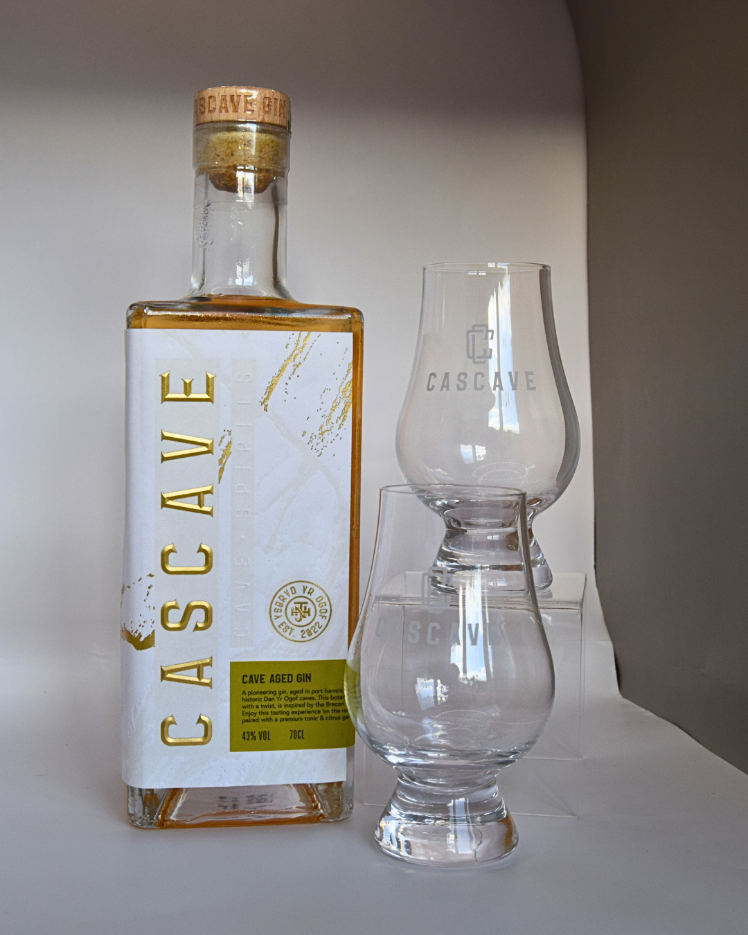 Cave Aged Gin & Engraved Tasting Glass Set