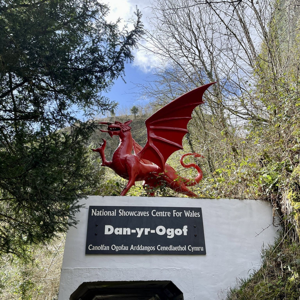 Cascave Welsh Gin. Best Gin Cocktail Recipes. Gin Gift Sets. Welsh Spirits. Gin Online. Best Gin. Brecon Beacons